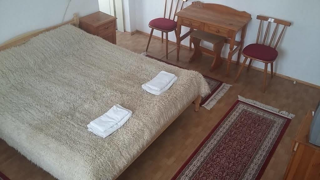 Guest Rooms Metaksinovi 체페레리 외부 사진